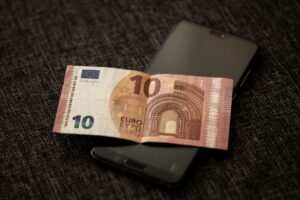 10 Dicas Práticas para Usar um Bolso Inteligente e Cortar Gastos Desnecessários